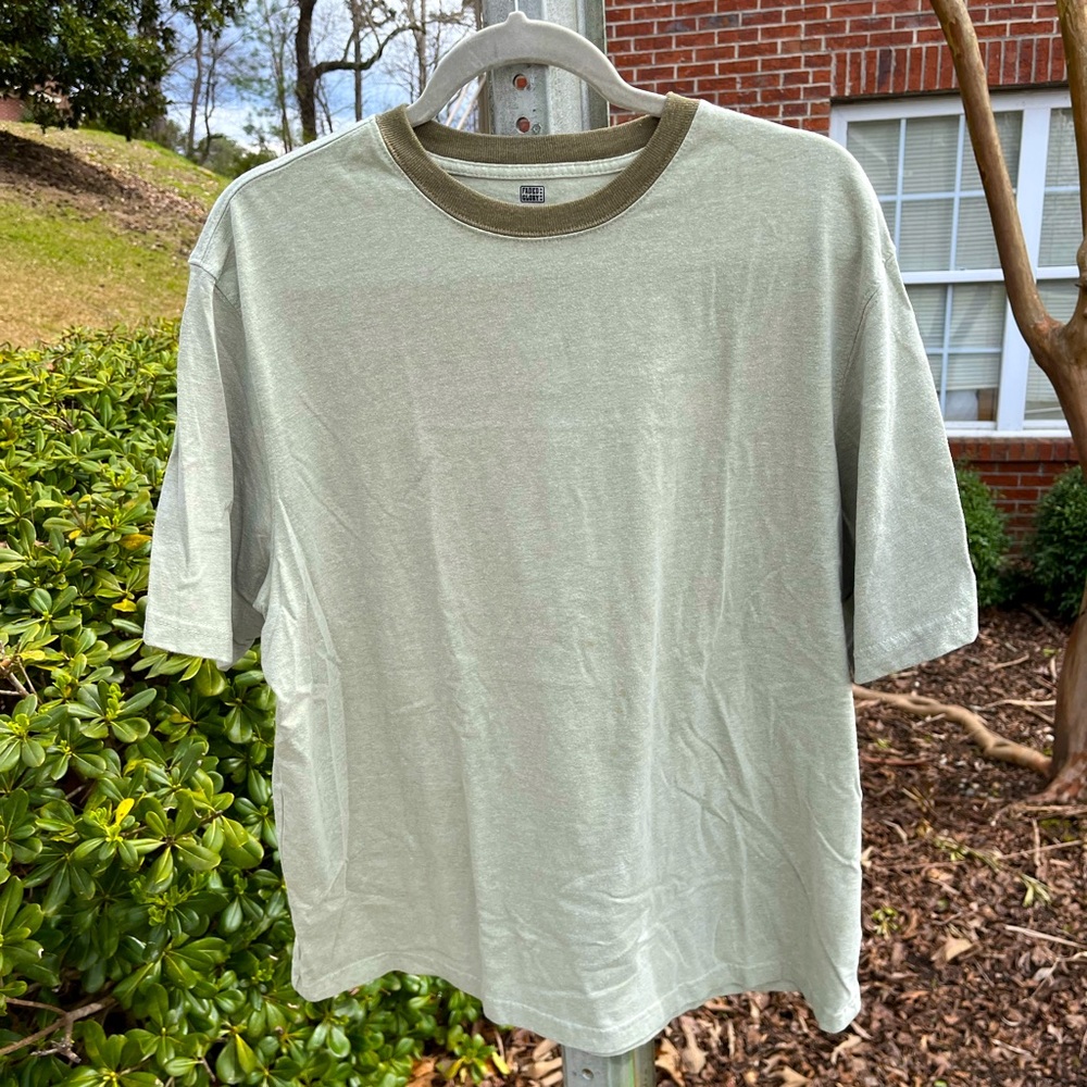Faded Glory green tee shirt